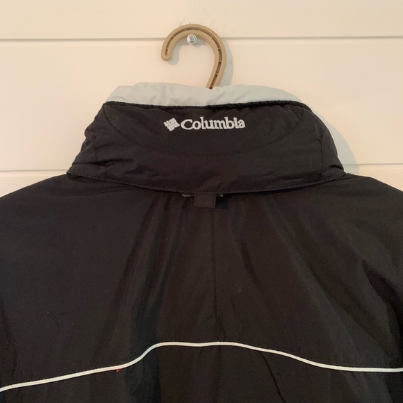 Columbia Jacket - XL - Hideaway Hood - Picture 5 of 9